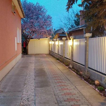 Bpr P3 Lodge Apartment With A/C Budapest Ngoại thất bức ảnh