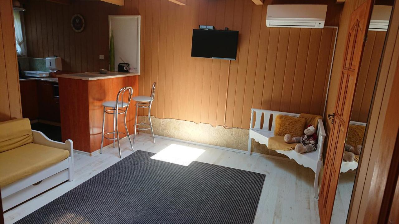 Bpr P3 Lodge Apartment With A/C Budapest Ngoại thất bức ảnh
