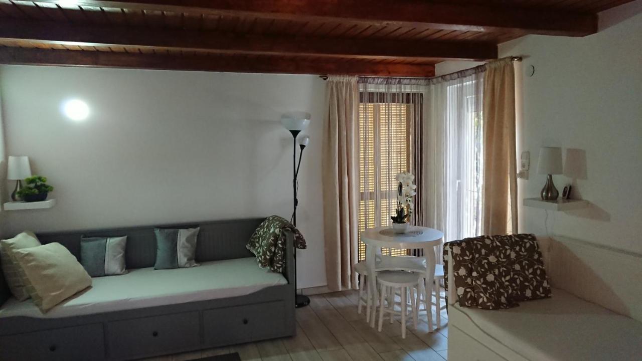 Bpr P3 Lodge Apartment With A/C Budapest Ngoại thất bức ảnh