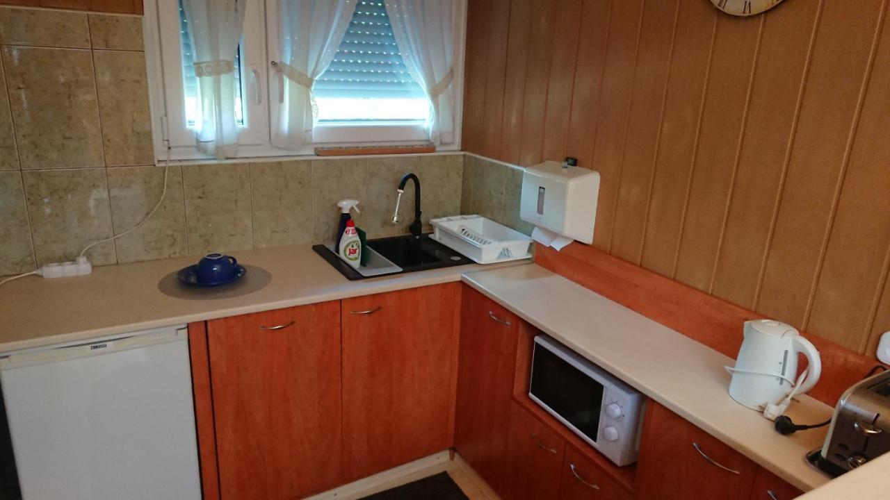 Bpr P3 Lodge Apartment With A/C Budapest Ngoại thất bức ảnh