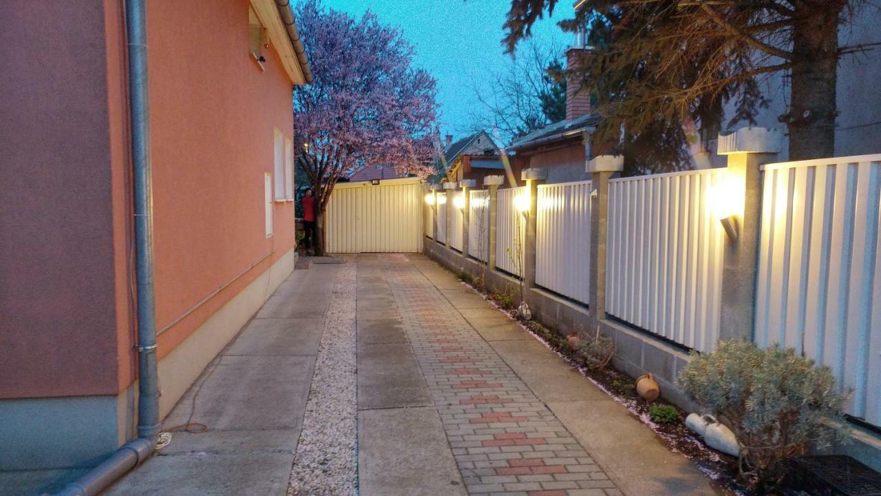 Bpr P3 Lodge Apartment With A/C Budapest Ngoại thất bức ảnh
